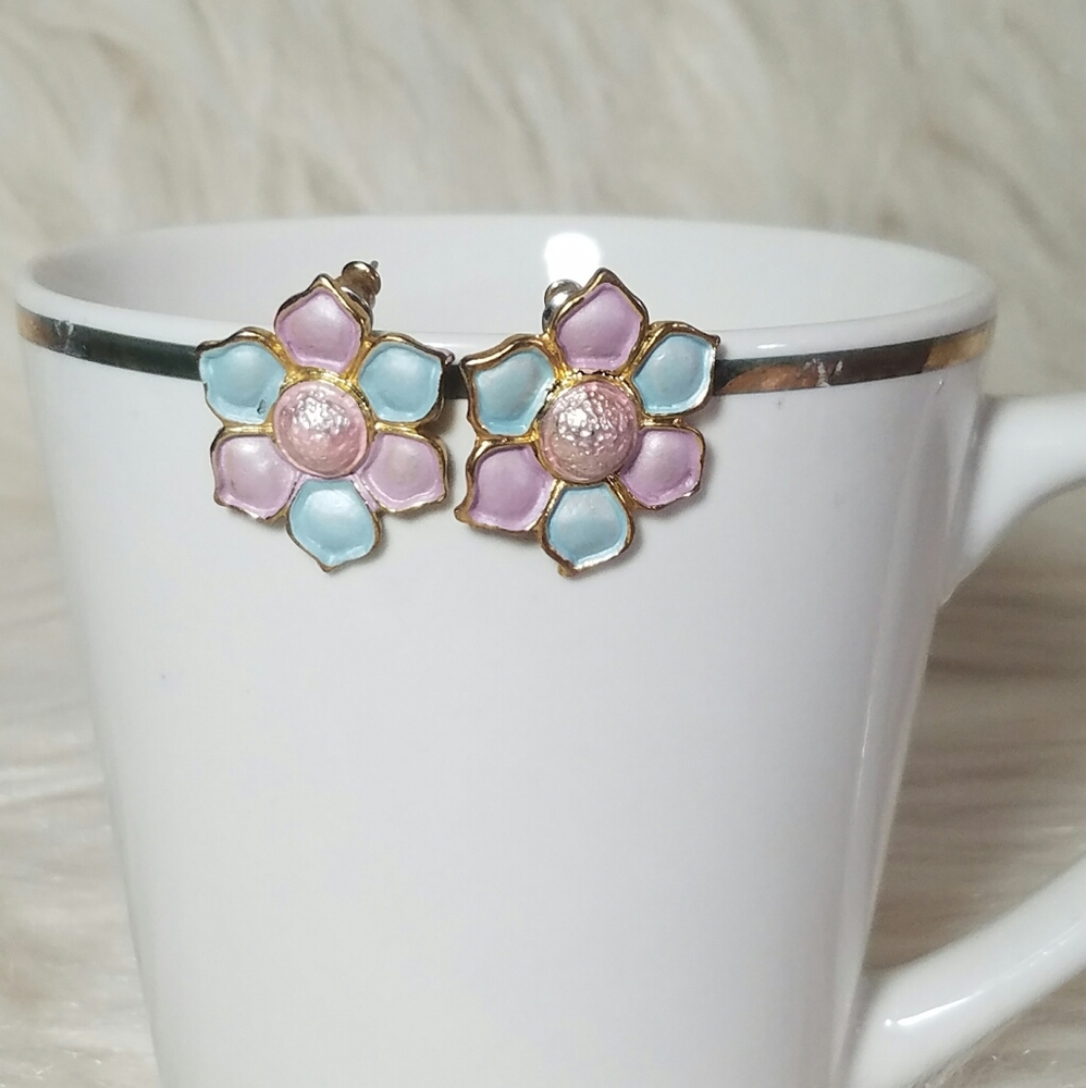 3 for $15 Vtg Gold Tone Painted Flower Earrings